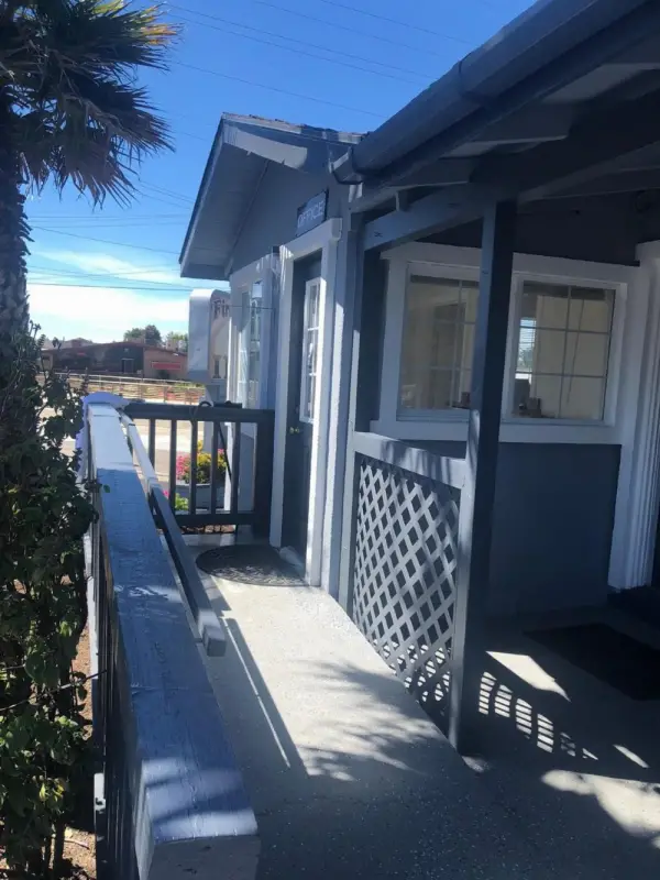 The Monterey Fireplace Inn 10